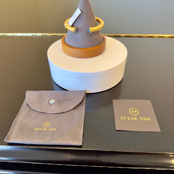 NWT Authentic Luxury Summer Spring Julie Vos Iridescent Charcoal Blue Hinge Cuff - Picture 4 of 17